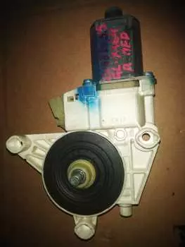 УЦЕНКА,МОТОРЧИК СТЕКЛОПОДЬЕМНИКА,ДЕТАЛЬ Б/У