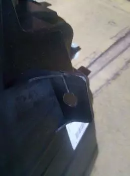 УЦЕНКА,ОСНОВНАЯ ФАРА ТРЕСНУТ КРЕПЕЖ