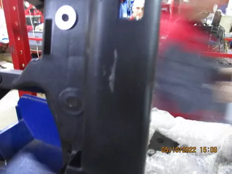 УЦЕНКА, ПАНЕЛЬ ПЕРЕДНЯЯ. РАМА, ПЛАСТИК, СКОЛ, ПОТЕРТОСТИ НА КОРПУСЕ, ОТЛОМЛЕНО КРЕПЛЕНИЕ