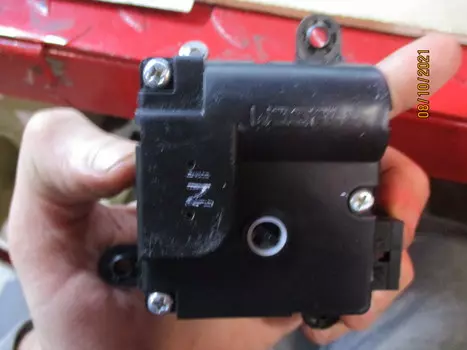 УЦЕНКА,ПРИВОД ЗАСЛОНКИ ОТОПИТЕЛЯ, 10ВТ, НЕ ТОВАРНЫЙ ВИД