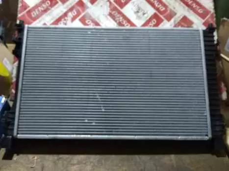 УЦЕНКА, РАДИАТОР ОХЛАЖДЕНИЯ ДВИГАТЕЛЯ, НЕ ТОВАРНЫЙ ВИД, СЛЕГКА ЗАМЯТЫЕ СОТЫ