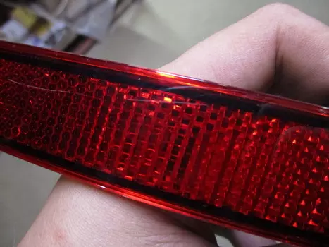 УЦЕНКА,СВЕТОВОЗВРАЩАТЕЛЬ,ЦАРАПИНЫ