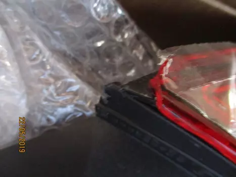 УЦЕНКА, ЗАДНИЙ ФОНАРЬ, ОТЛОМАН УГОЛОК