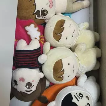 10 000 вон за всю куклу Exo