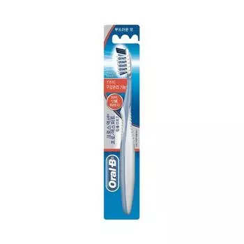 1 зубная щетка Oral-B Cross Action Complete 7 с 35 щетинками (полная забота)