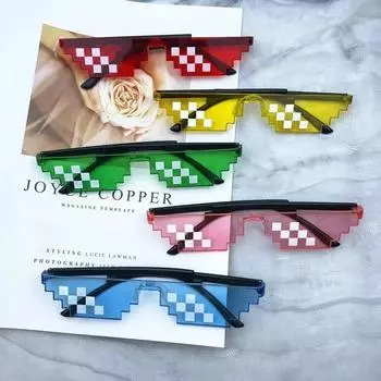 1PC Black mosaic sunglasses anime mischievous dark glasses mosaic pixel glasses disco funny toys красный