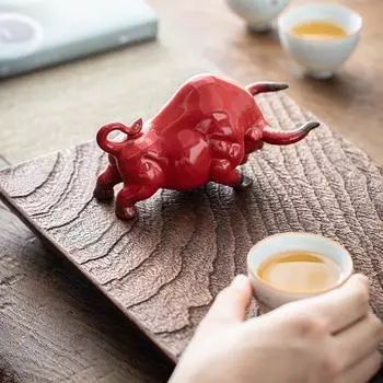 1PC Creative Ceramic Red Cattle Figurines Ornaments Home Decoration Statue Living Room Office Desktop Animal Figures Decor