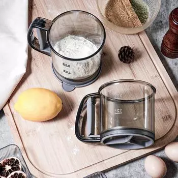 1PC Kitchen Flour Sieve Handheld Semi-automatic Sugar Sifter Powder Shaker Handle Measuring Cup Making Tool Baking Kitchen Tools