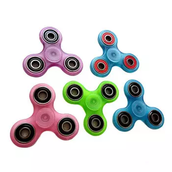 2017 Tri Fidget Светящийся ручной Спиннер Керамический Шар Настольный Фокус Игрушка EDC Дети/Взрослые Лидер продаж