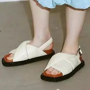 2024 Hot Sale New Flat Bottom Sandals Simple Solid Color Beach Open Toe Dress Sandals Fashion Metal Buckle Designer Women Sandal 35 бежевый