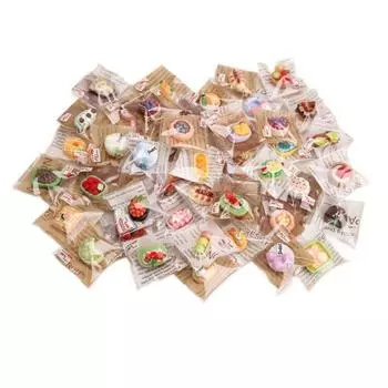 20pcs Breads Miniature Simulation Desserts Pastries Play House Toy Kitchen Toy random 20pcs