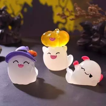 5Pcs Halloween Mini Ghost Figurine Glow-in-the-dark Resin Tiny Ghost Ornament Miniature Statue Toy Microlandscape Desktop Decoration D