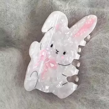 A new, niche design, sweet and versatile, gentle bow-tied rabbit claw clip, super cute pink acetate shark clip Size fits all