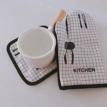 Anti-Scalding Microwave Cotton Gloves Household Insulation Pads Thickened Heat-Resistant Kitchen Oven Baking Barbecue Tool Item