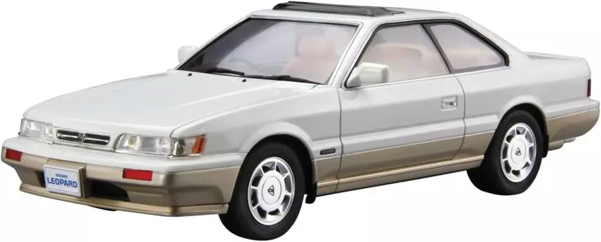 Aoshima Bunka Kyozaisha 124 Модель автомобиля серии № 111 Nissan UF31 Leopard Altima V30 Twin Cam Turbo 90 Пластиковая модель (Машина)