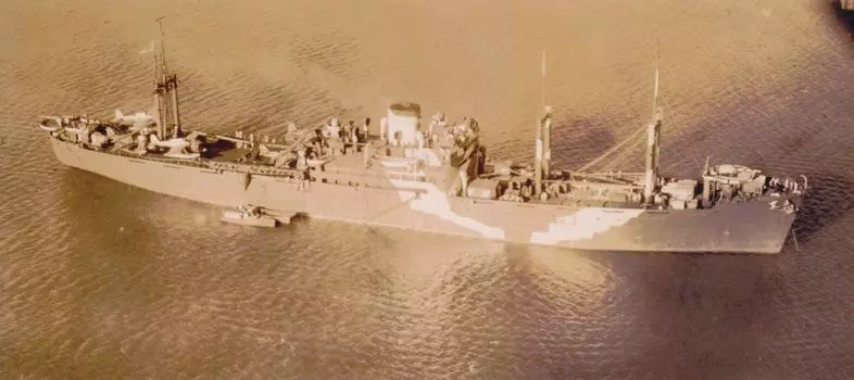 Aoshima Bunka Kyozaisha 1700 Waterline Series Специальный тендер на гидросамолет Kimikawa Maru SD