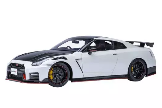 AUTOart Nissan Nismo Special Edition Brilliant White Pearl Готовый продукт 1/18 GT-R (Р35)