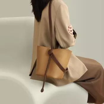 Bag Small Female Foreskin Crossbody Bucket Bag Single Shoulder Spring and Summer All Senior Sense Handbag