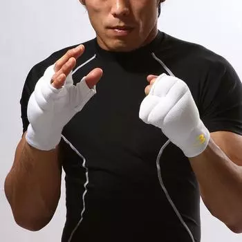 BODYMAKER Super Fist Supporter 1 пара Белый M KD009 Защитник Боевые искусства Каратэ Кулак Supporter Junior Размер Доступно Дети Jr KD009 белый