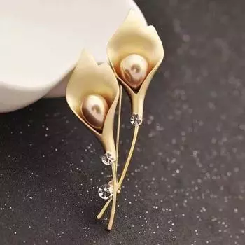 Брошь из сплава Advanced Cool Style Design для женщин в Instagram Niche, украшенная бриллиантами, нагрудная брошь в виде цветка 7.5*3.3cm золотой