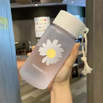 Бутылка для воды 480 мл, маленькая, ромашка, матовый пластиковый стаканчик Kawaii, чашка для питья чая, портативная, дорожная, спортивная, креативная, для воды 480ml