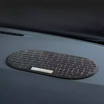 Car anti slip pad - durable PU material, sun resistant phone and key storage pad чёрный
