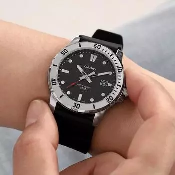 Casio Diverlook Black Marlin Черные круглые спортивные уретановые часы