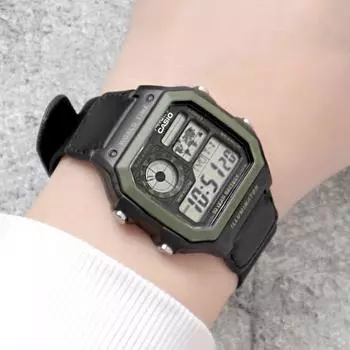 Casio Электронные часы World Time Diver