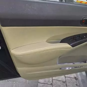 Чехол на подлокотник двери из мягкой кожи бежевого цвета для Honda Civic 8-го поколения седана 2006-2011, панель подлокотника двери автомобиля, кожный чехол