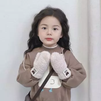 Children s autumn and winter warm knitted gloves for boys and girls, solid color bear versatile velvet thickened cold-resistant and windproof plush Recommended for 2-7 years old (50-54cm) розовый