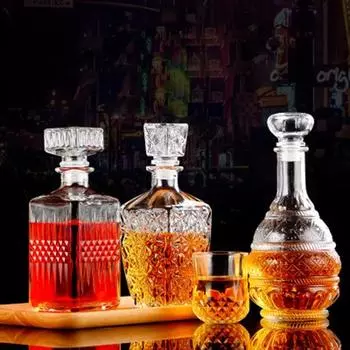 Clear Wine Decanter, Glass Bottle barware drinkware for Liquor Scotch Bourbon 1 Pcs
