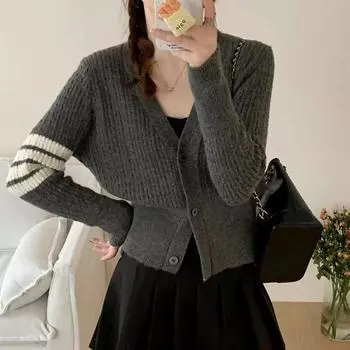 College style striped horizontal bar V-neck color-blocked long-sleeved knitted cardigan autumn and winter new casual versatile sweater jacket one size fits all белый