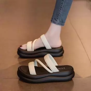 Cool slippers women s summer wear 2025 new thick-soled beach sandals lazy casual stepping on shit 35 серебряный
