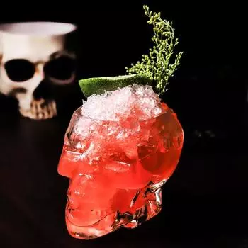 Creative Skull Head Glass Cup Clear Crystal Wine Cup Beer Cups Tea Mug Whisky Vodka Heat Resistant Coffee Mugs For Party Bar 201-300ml