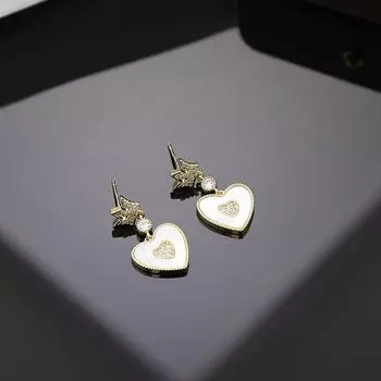 Crown Love Earrings, High-End Foreign Peach Heart Earrings, Niche Design, Heart-Shaped Earrings. 18K