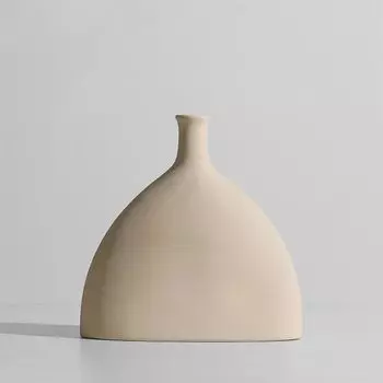 Designer flower selection of muted colors vase, shapes, Korean-style interior, (Earth (Curtain))
