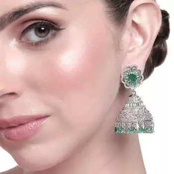 Дизайнерские серьги Jhumki Estele с родиевым покрытием и цирконами, цветком и зелеными камнями для женщин