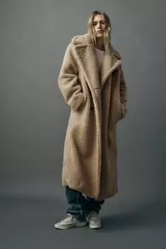 ДЛИННОЕ ПАЛЬТО ИЗ ИСКУССТВЕННОЙ ДУБКИ