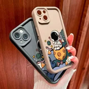 Для iPhone 16 15 14 13 12 11 Pro Max XS Max XR X SE 8 7 Space Astronaut Design Мягкий силиконовый защитный чехол для объектива iPhone 13 белый