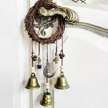 Дверная ручка, ведьмин колокольчик, защита дома, подвесной колокольчик ручной работы, бутылка желаний, венок из ротанга, вешалка для двери, украшение в виде колокольчика ветра в стиле Викка C