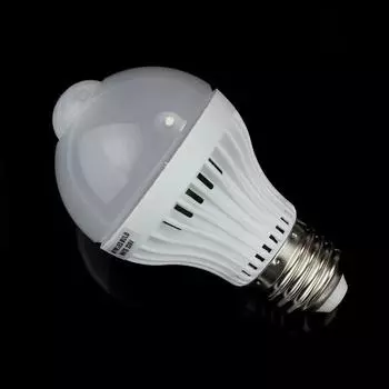 E27 5W 220V 18LED Motion Control PIR Sensor Light Лампа Тёплый белый