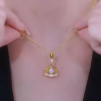 Elegant Fan-Shaped Diamond Pendant Necklace for Women - Korean Style, Trendy & Versatile Clavicle Accessory Diamond fan necklace