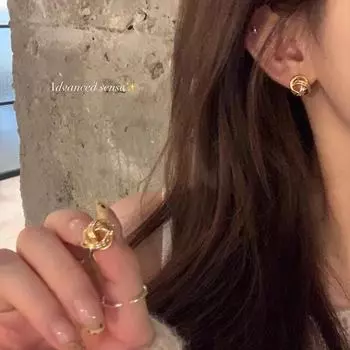 Elegant Knotted Earrings for Women - High-End Design with Trendy Style серебряный