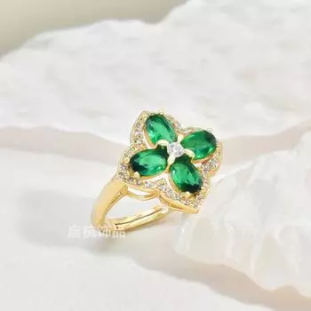 Emerald Four-Petaled Flower Necklace Light Luxury Retro Versatile Ethnic Style Lady Inlaid Zircon Crystal Collarbone Chain