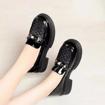 fashion 2024 New Casual Comfortable Thick-soled Loafers Summer Breathable Hollow White Shoes Single-pedal Women Soft Leather Fashion 35(Foot22.5cm)
