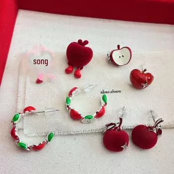 Флокированные серьги Ankola Red Apple — милые, очаровательные и универсальные для осени/зимы и Нового года flocking four-pointed star красный