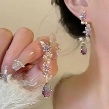 Женские серьги GemChic, серьги-гвоздики с иглами, вставленными в цветы циркония, серьги-капли с кисточками, милые изысканные серьги, подарок на день рождения, Рождество