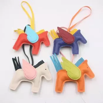 Горячая классическая подвеска на сумку Wing Pony, декоративные аксессуары, подвеска на брелок для автомобиля, высококачественное кожаное производство Tassel winged horse оранжевый/синий