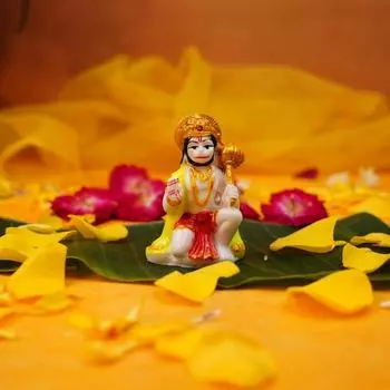 Hanuman Ji Murti Blessing with Gada Sitting Lord Balaji Bajrangbali Sankat Mochan Bhagwan Idol for Temple Car Dashboard Home Decor