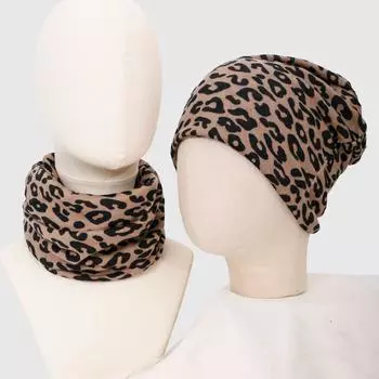 Hat And Scarf Dual-purpose Pullover Hat One Size коричневый